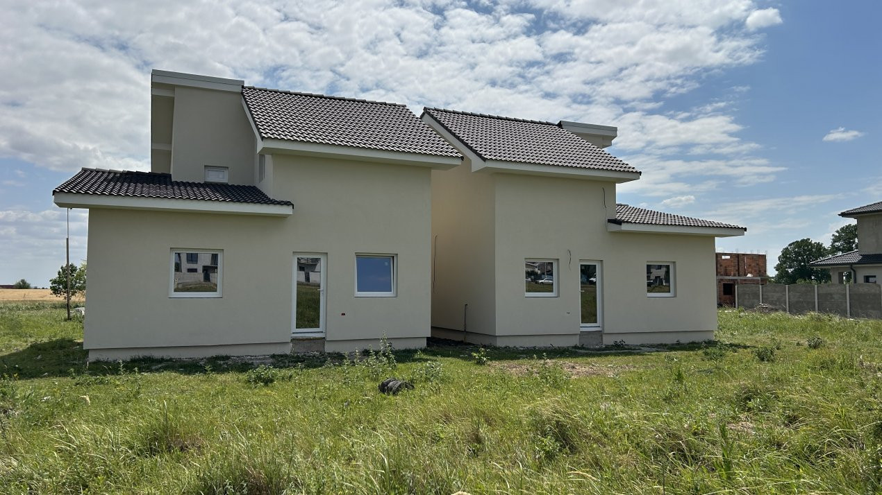 Duplex cu 4 camere si teren de 372 mp - zona Sanandrei 3, foxfort.ro