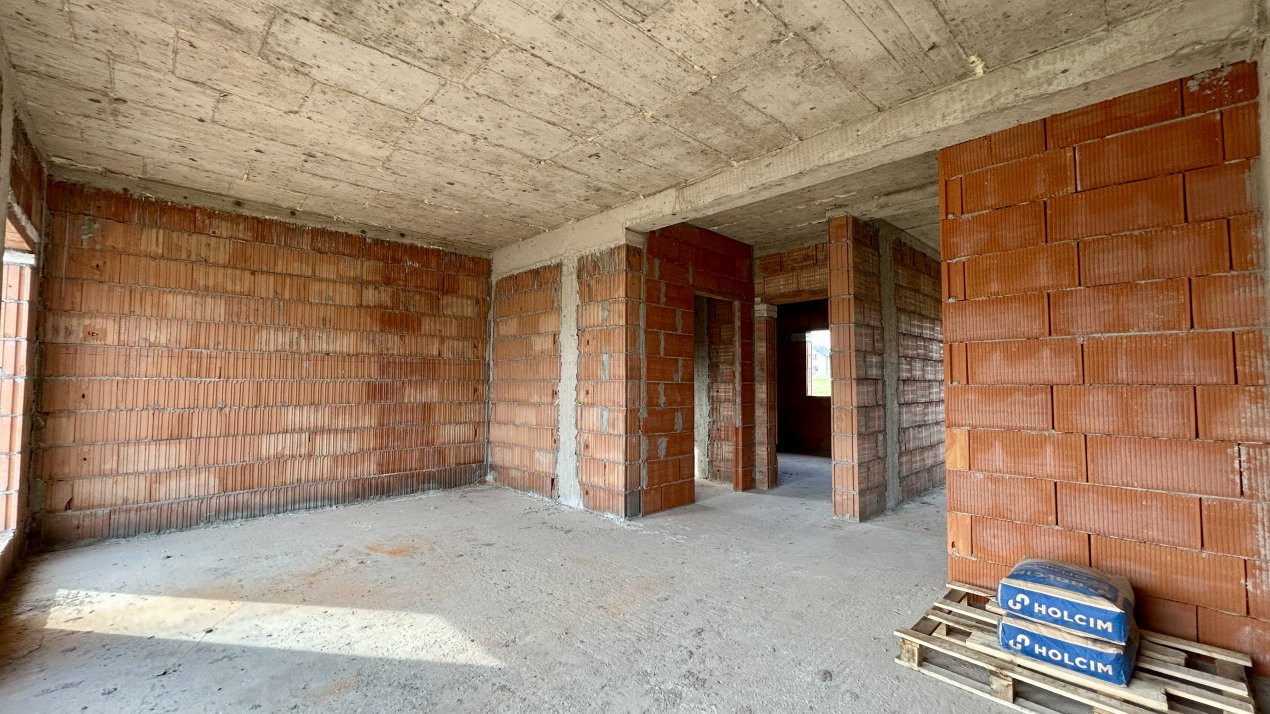 Duplex cu 4 camere si teren de 372 mp - zona Sanandrei 4, foxfort.ro