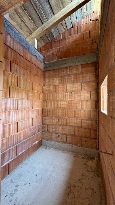 Duplex cu 4 camere si teren de 372 mp - zona Sanandrei 14, foxfort.ro