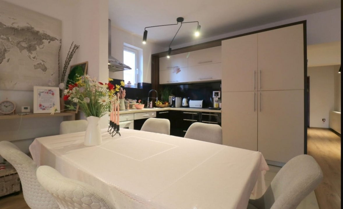 COMISION 0% Casa individuala cu 9 camere si suprafata de 397 mp - Dumbravita 5, foxfort.ro