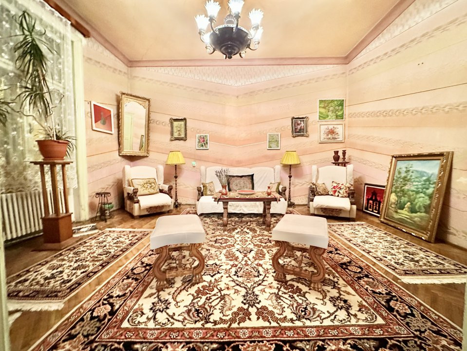 COMISION 0% Apartament cu 4 camere in cladire istorica - Piata Maria 2, foxfort.ro