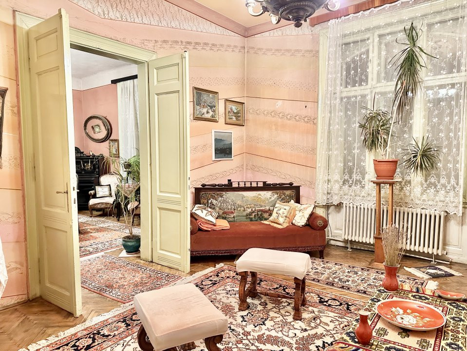 COMISION 0% Apartament cu 4 camere in cladire istorica - Piata Maria 5, foxfort.ro