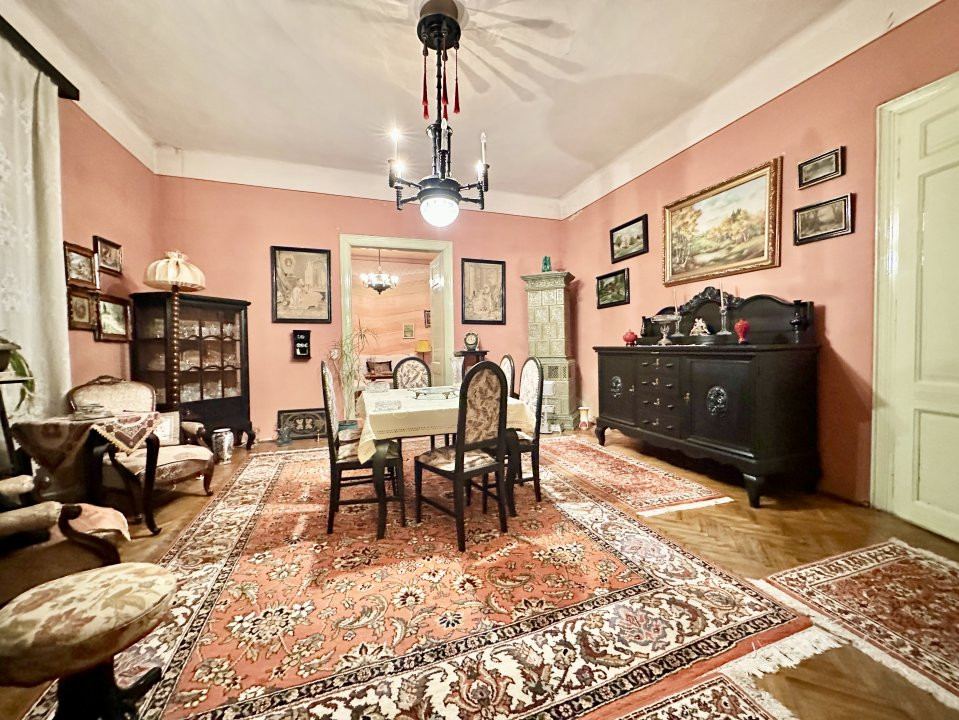 COMISION 0% Apartament cu 4 camere in cladire istorica - Piata Maria 8, foxfort.ro