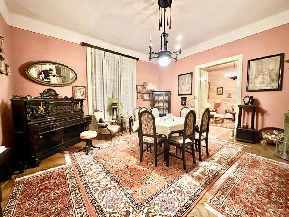 COMISION 0% Apartament cu 4 camere in cladire istorica - Piata Maria 17, foxfort.ro