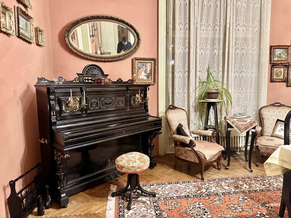 COMISION 0% Apartament cu 4 camere in cladire istorica - Piata Maria 18, foxfort.ro