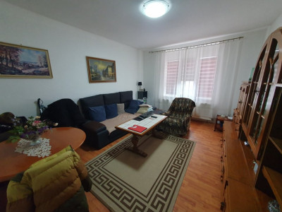 Apartament cu 2 camere decomandat la curte comuna - Fratelia