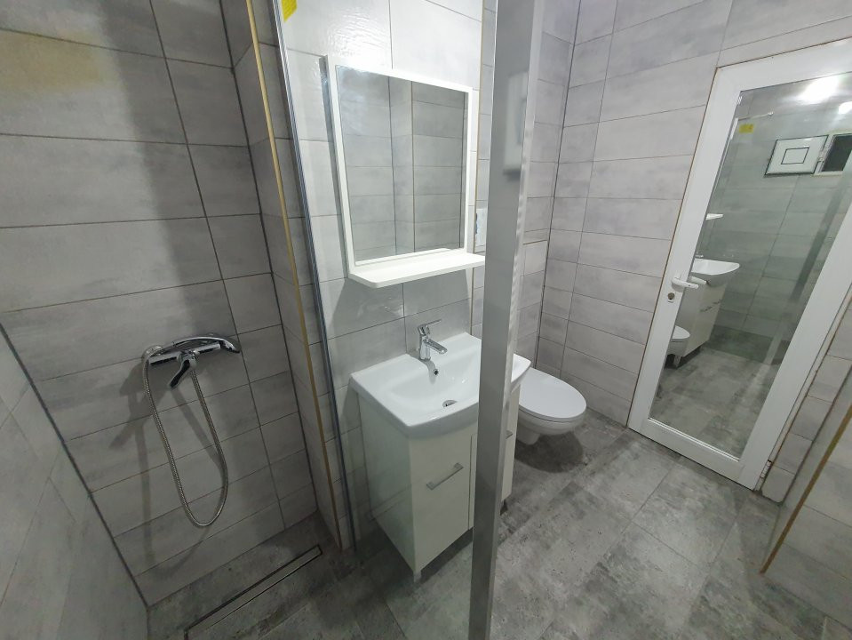 Apartament cu 3 camere decomandat + 2 balcoane - Girocului 9, foxfort.ro