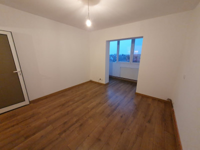 Apartament cu 3 camere decomandat + 2 balcoane - Girocului imagine mica 3, foxfort.ro
