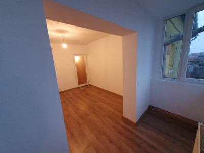 Apartament cu 3 camere decomandat + 2 balcoane - Girocului imagine mica 6, foxfort.ro