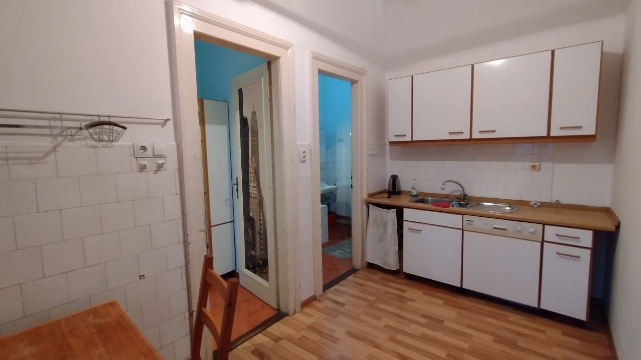 Apartament 2 camere 93 mp totali - terasa si balcon, zona Piata Victoriei 4, foxfort.ro