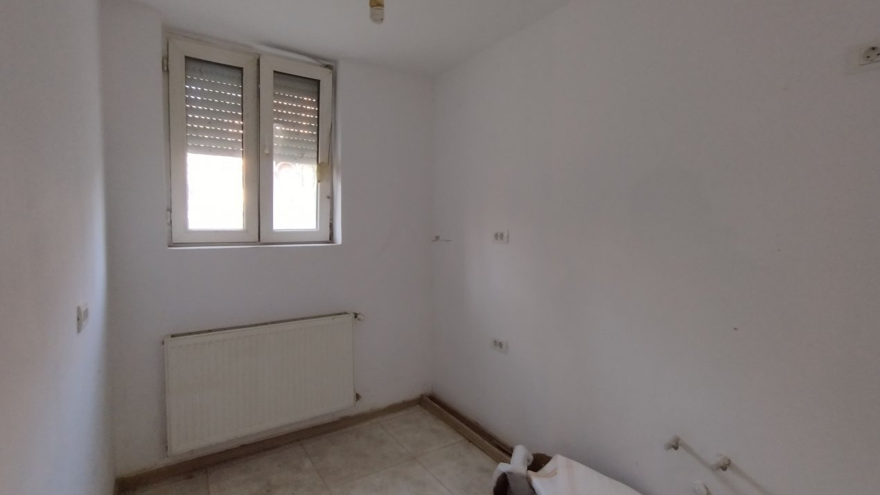 Apartament 2 camere, demisol - Zona Central 5, foxfort.ro