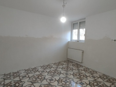Apartament 2 camere, demisol - Zona Central imagine mica 2, foxfort.ro