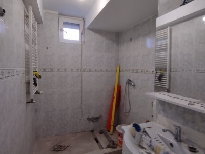 Apartament 2 camere, demisol - Zona Central imagine mica 3, foxfort.ro