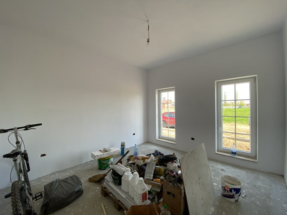 Duplex cu 3 camere si teren de 350 mp, zona linistita - Remetea Mare 8, foxfort.ro