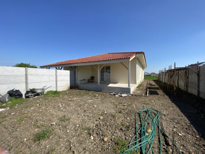 Duplex cu 3 camere si teren de 350 mp, zona linistita - Remetea Mare imagine mica 2, foxfort.ro