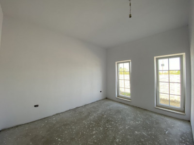 Duplex cu 3 camere si teren de 350 mp, zona linistita - Remetea Mare imagine mica 7, foxfort.ro