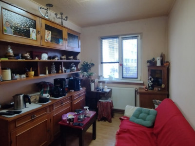 COMISION 0% Apartament 4 camere, boxa si balcon - Zona Dacia imagine mica 4, foxfort.ro