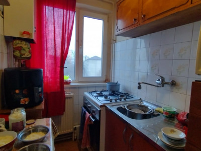 COMISION 0% Apartament 4 camere, boxa si balcon - Zona Dacia imagine mica 5, foxfort.ro