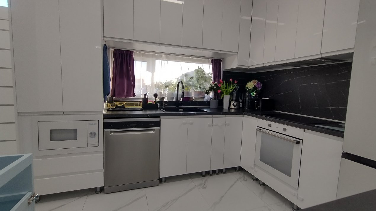 Casa insiruita, 4 camere, Sacalaz - arhitectura moderna, 2 locuri de parcare 4, foxfort.ro