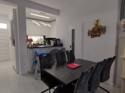 Casa insiruita, 4 camere, Sacalaz - arhitectura moderna, 2 locuri de parcare imagine mica 12, foxfort.ro