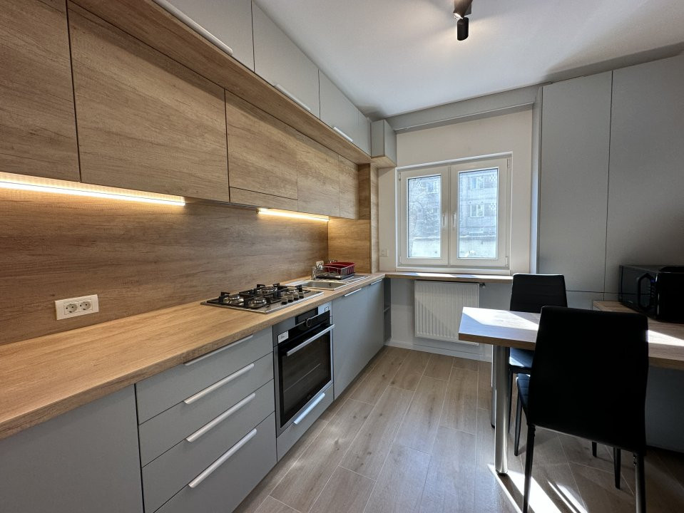 Apartament cu 3 camere de inchiriat - zona Torontalului 1, foxfort.ro