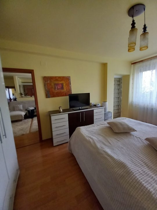 Apartament 3 camere, Lipovei - loc de parcare, balcon 7, foxfort.ro