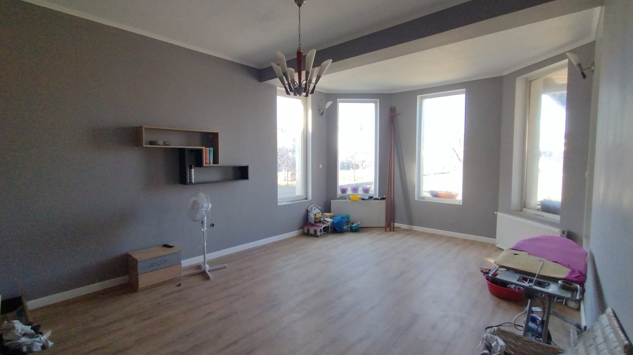 COMISION 0% Casa individuala 8 camere, Sacalaz - Pivnita, teren 1198 mp, asfalt 2, foxfort.ro