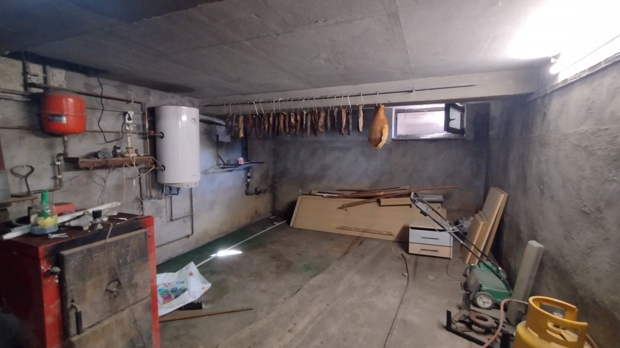 COMISION 0% Casa individuala 8 camere, Sacalaz - Pivnita, teren 1198 mp, asfalt 20, foxfort.ro