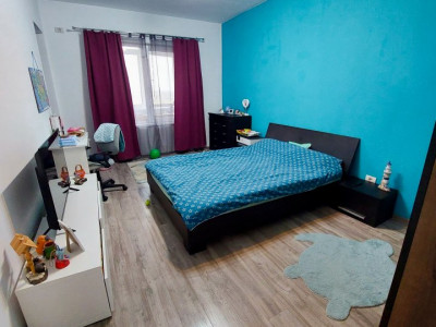 Apartament cu 2 camere, decomandat terasa mare