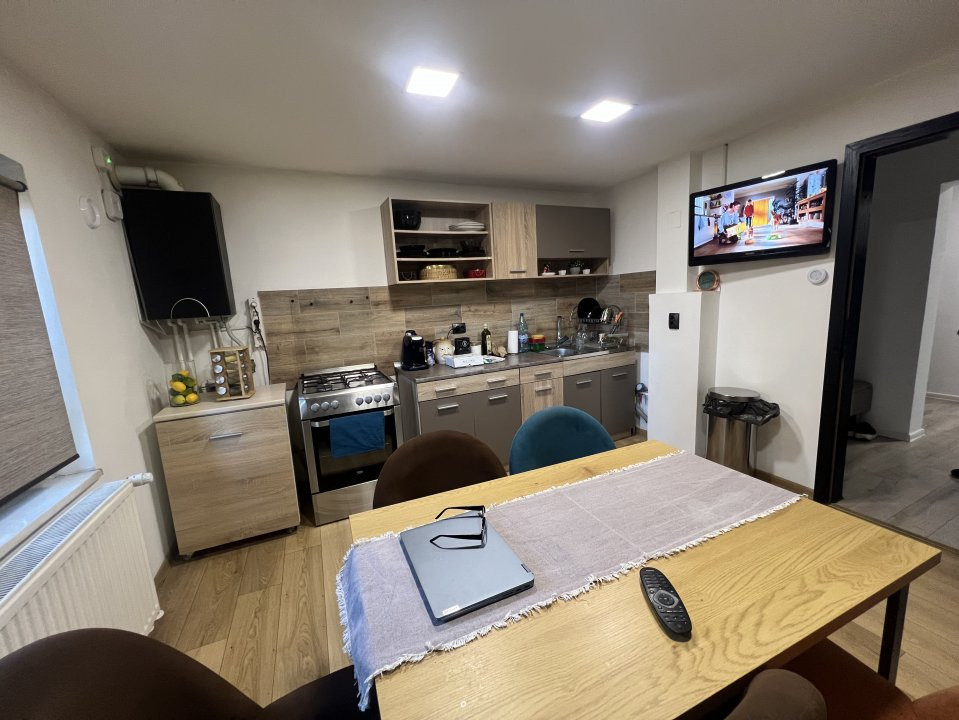 Apartament cu 4 camere de vanzare in zona Fabric 5, foxfort.ro