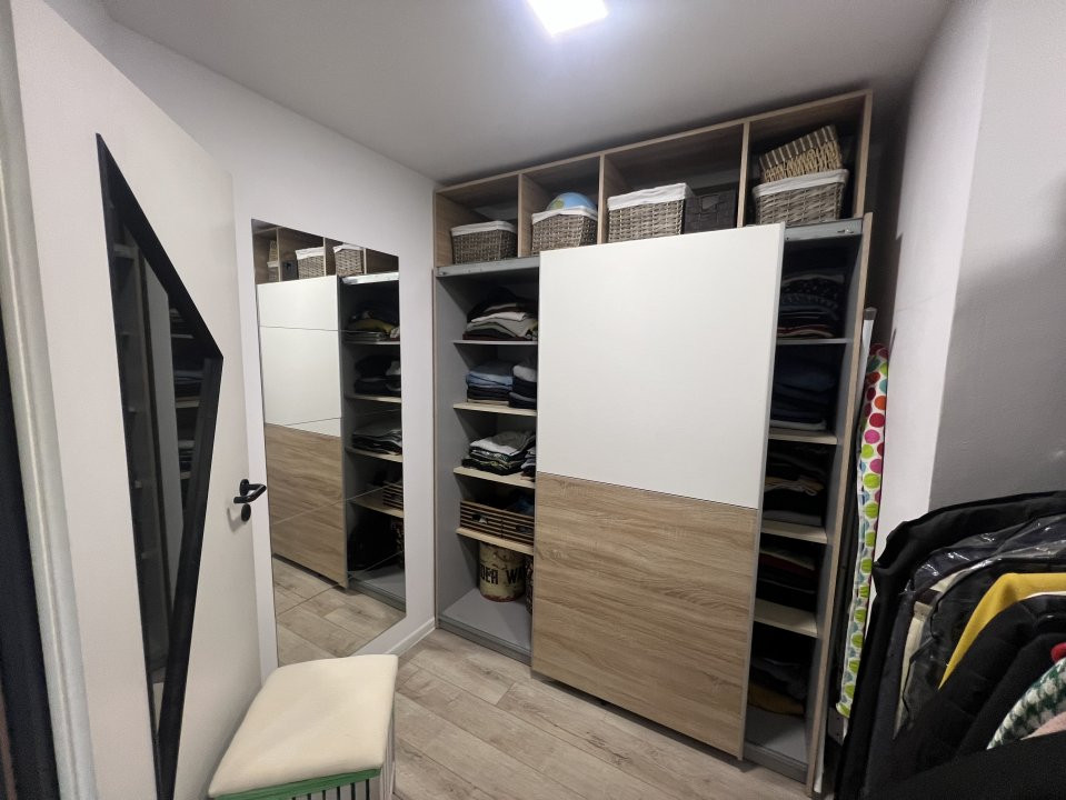 Apartament cu 4 camere de vanzare in zona Fabric 10, foxfort.ro