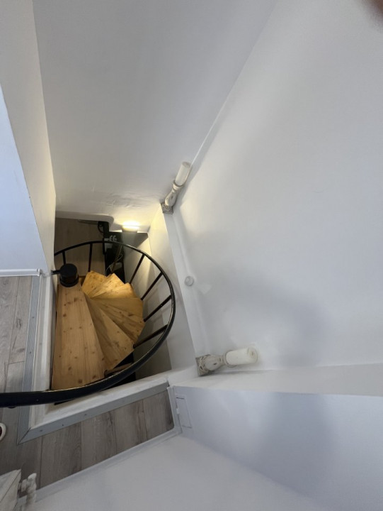 Apartament cu 4 camere de vanzare in zona Fabric 19, foxfort.ro