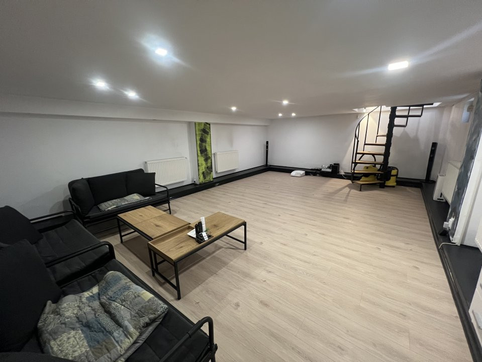 Apartament cu 4 camere de vanzare in zona Fabric 21, foxfort.ro