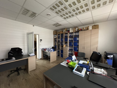 Comision 0, Birouri + hala depozitare si curte 2053 mp, - ID C7998 imagine mica 7, foxfort.ro