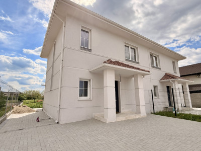 Duplex Mosnita cu 4 camere si teren de 350 mp 