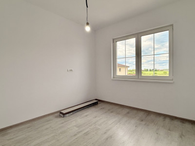 Duplex Mosnita cu 4 camere si teren de 350 mp  imagine mica 9, foxfort.ro