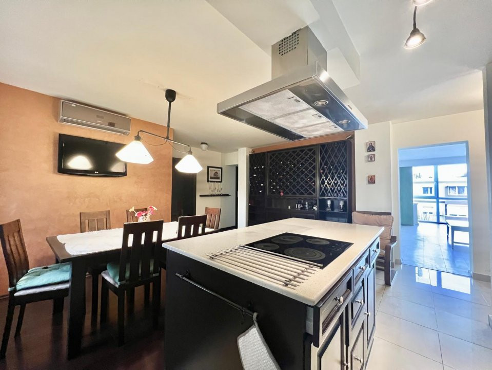 COMISION 0 % Apartament cu 3 camere, etaj 4 de vanzare, zona Dambovita 3, foxfort.ro