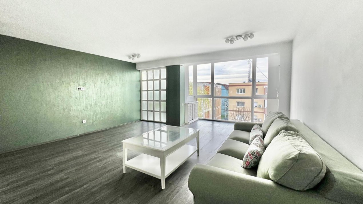 COMISION 0 % Apartament cu 3 camere, etaj 4 de vanzare, zona Dambovita 15, foxfort.ro