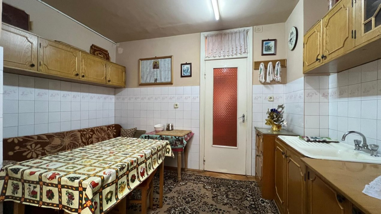 Apartament 2 camere de vanzare, zona Dambovita 4, foxfort.ro