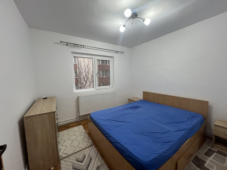 Apartament cu 4 camere, semidecomandat Zona Girocului  12, foxfort.ro