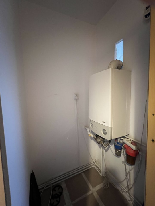 Apartament cu 4 camere, semidecomandat Zona Girocului  19, foxfort.ro