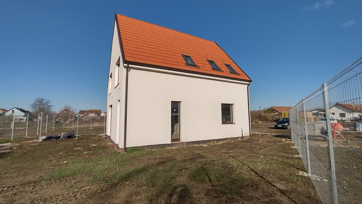 Duplex 4 camere de vanzare, Sacalaz - toate utilitatiile 21, foxfort.ro