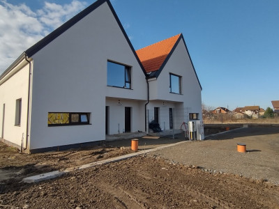 Duplex 4 camere de vanzare, Sacalaz - toate utilitatiile imagine mica 20, foxfort.ro