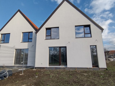 Duplex 4 camere de vanzare, Sacalaz - toate utilitatiile imagine mica 22, foxfort.ro