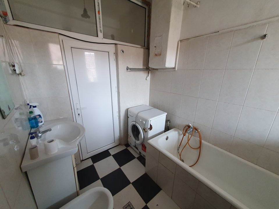 Casa individuala cu 6 camere si teren de 500 mp - zona Kiriac 9, foxfort.ro