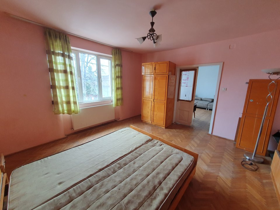 Casa individuala cu 6 camere si teren de 500 mp - zona Kiriac 18, foxfort.ro