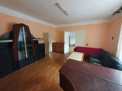 Casa individuala cu 6 camere si teren de 500 mp - zona Kiriac imagine mica 2, foxfort.ro