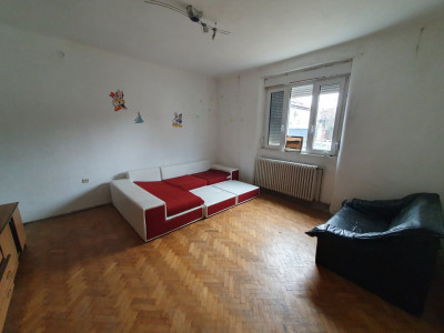 Casa individuala cu 6 camere si teren de 500 mp - zona Kiriac imagine mica 4, foxfort.ro