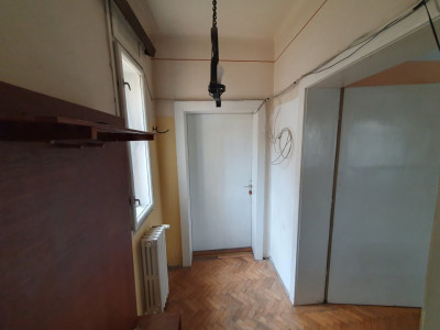 Casa individuala cu 6 camere si teren de 500 mp - zona Kiriac imagine mica 10, foxfort.ro