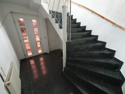 Casa individuala cu 6 camere si teren de 500 mp - zona Kiriac imagine mica 11, foxfort.ro